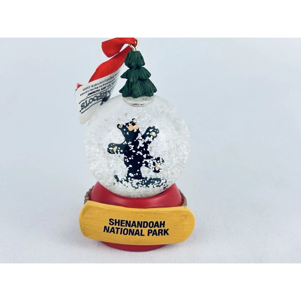 Shenandoah National Park‎ Bear Bearfoots Ornament Snow globe Christmas Tree